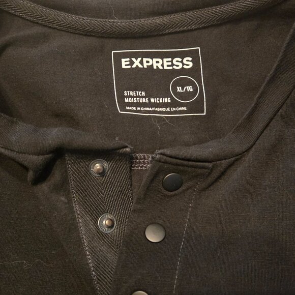 Express - Men's XL - Black - V Neck T Shirt - EUC - Picture 2 of 4